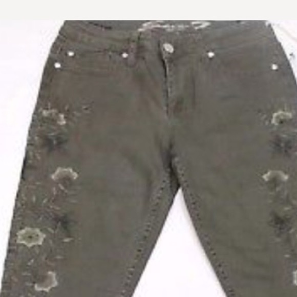 Size 14! Make offer! NWT. ArmyGreen. Seven7. - Picture 2 of 8